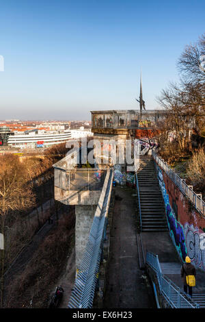 Bürgerpark Berlin Volkspark Humboldthain, Flak Flakturm (Flakturm), Bunker und Aussichtsplattform Stockfoto