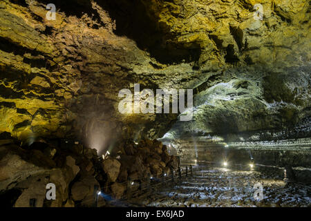 Manjanggul-Höhle auf der Insel Jeju, Korea. Manjanggul ist eines der feinsten Lava-Tunnel der Welt. Stockfoto