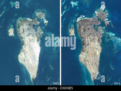 Satellitenansicht von Bahrain in 2002 und 2014. Vor und nach dem Bild zeigt Stadterweiterung im Laufe der Jahre. Stockfoto