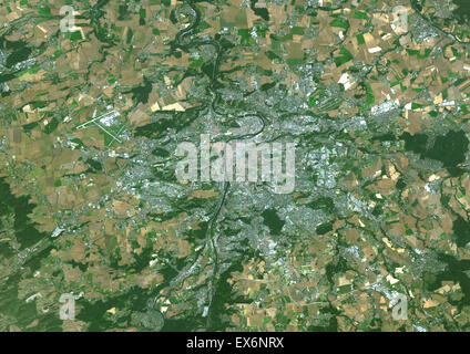 Farbe-Satellitenbild von Prag, Tschechische Republik. Bild aufgenommen am 27. Juli 2013 mit Landsat 8 Daten. Stockfoto