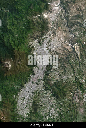 Farbe-Satellitenbild von Quito, Ecuador. Bild aufgenommen am 21. Juni 2013 mit Landsat 8 Daten. Stockfoto