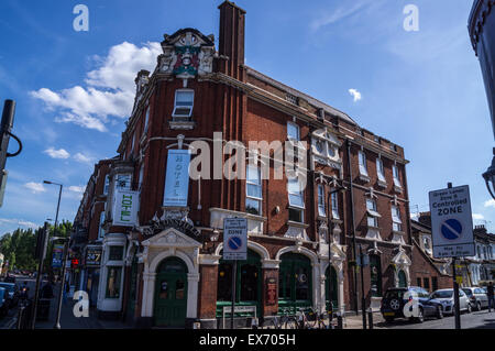 Beaconsfield, viktorianischen Pub,, Grand Parade, Harringay, London England Stockfoto