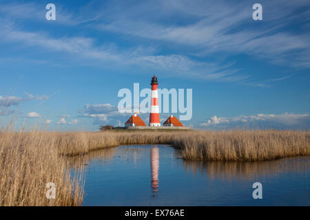 Leuchtturm Westerheversand in Westerhever, Nationalpark Wattenmeer, Nordfriesland, Schleswig-Holstein, Deutschland Stockfoto