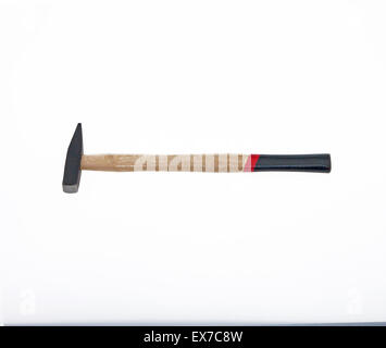 Kleinen Hammer mit Holzgriff isoliert auf weißem Hintergrund Stockfoto