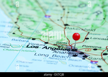 Los Angeles, fixiert auf einer Karte von USA Stockfoto