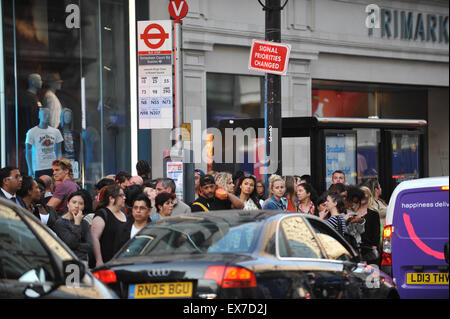 Oxford Street, London, UK. 8. Juli 2015. Die 24 Stunden u-Bahn Streik in London startet. Bildnachweis: Matthew Chattle/Alamy Live-Nachrichten Stockfoto