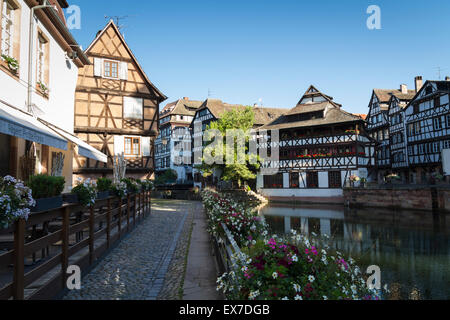 Riverside-Gebäude in der Petite France Viertel von Straßburg Stockfoto