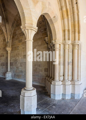 Innere der historischen monastischen Kapitelsaal der Abtei von neuen Clairvaux, die aus Spanien im Jahre 1931 verschoben wurde. Stockfoto