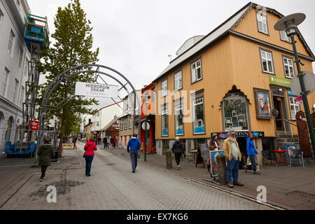 Laugavegur wichtigsten Fußgängerzone Einkaufs Straße Reykjavik Island Stockfoto