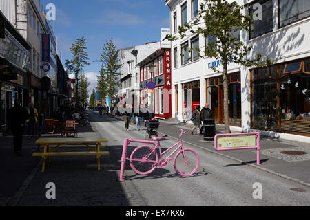 Laugavegur wichtigsten Fußgängerzone Einkaufs Straße Reykjavik Island Stockfoto