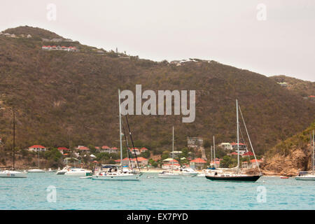 Boote aus Corossol Strand in St. Barts Stockfoto