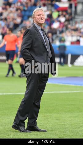 Olomouc, Tschechische Republik. 27. Juni 2015. Headcoach Deutschland Horst Hrubesch während der Euro U21 Fußball Meisterschaft Halbfinale Spiel Portugal Vs Deutschland in Olomouc, Tschechische Republik, 27. Juni 2015. © Ludek Perina/CTK Foto/Alamy Live-Nachrichten Stockfoto