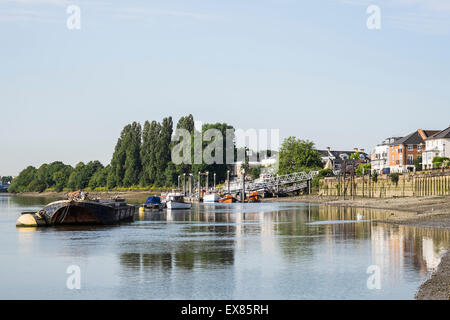 Themse am Pier Chiswick London, England, Vereinigtes Königreich Stockfoto