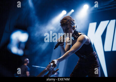 Moskau, Russland - 29. Januar 2015: Kiesza Gesang an HP-Musik-Event in Yotaspace Nachtclub Stockfoto