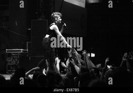 Moskau, Russland - 29. Januar 2015: Kiesza Gesang an HP-Musik-Event in Yotaspace Nachtclub Stockfoto