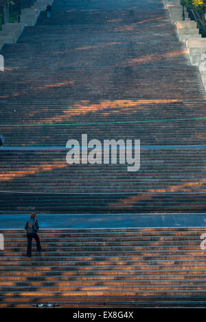 Morgendämmerung auf die Potemkinsche Treppe, Odessa, Ukraine Stockfoto