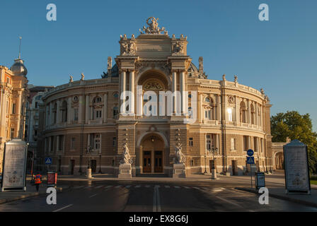 Am frühen Morgen Blick auf das Opernhaus Odessa in der Ukraine Stockfoto