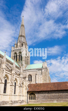 12. Jahrhundert Chichester Kathedrale der Heiligen Dreifaltigkeit ca. 1199 in Stadt von Chichester, West Sussex, England, UK, Großbritannien Stockfoto