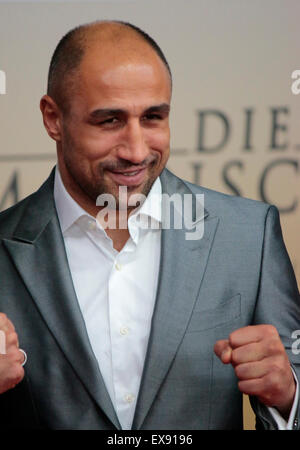 Arthur Abraham - Premiere des Films schlug Den Gewinn der Fussball Armeesportler 2014 "Die Mannschaft", Sony Center, 10. Nove Stockfoto