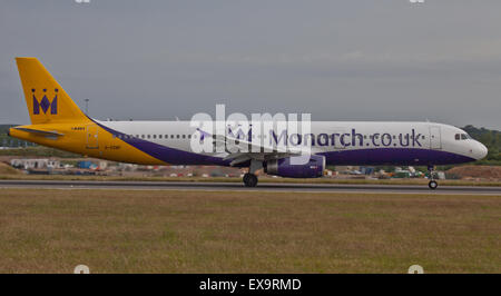 Monarch Airlines Airbus A321 G-OZBF vom Flughafen London-Luton LTN Stockfoto