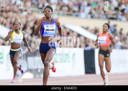 Lausanne, Schweiz. 9. Juli 2015. Shaunae Miller (C) der Bahamas konkurriert während der Frauen 400m Rennen in 2015 IAAF Diamond League Leichtathletik in Lausanne, Schweiz, am 9. Juli 2015. Miller holte sich den Titel mit 49,92 Sekunden. Bildnachweis: Xu Jinquan/Xinhua/Alamy Live-Nachrichten Stockfoto