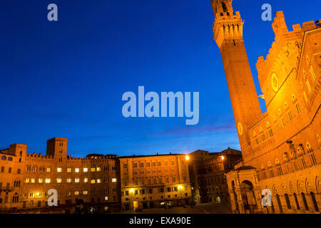 Palazzo Pubblico in Siena die Piazza del Campo, Italien Stockfoto