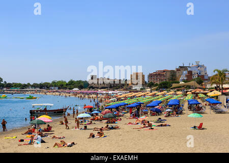 Strand von Giardini Naxos, Bezirk Messina, Sizilien Stockfoto