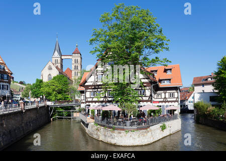 Blick über Wehrneckarkanal Chanel St. Dionysius Kirche (Stadtkirche St. Dionys), Esslingen, Baden-Württemberg, Deutschland Stockfoto