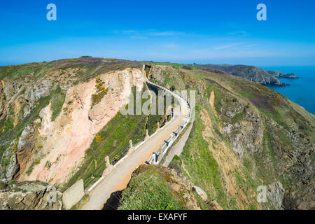 Verbindungsstraße, die schmale Landenge von größer und Little Sark, Kanalinseln, Großbritannien, Europa Stockfoto