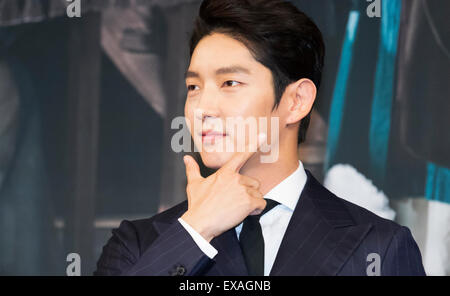 Lee Joon-Gi, 7. Juli 2015: südkoreanischer Schauspieler Lee Joon-gi stellt während einer Presse-Präsentation des südkoreanischen Drama, "Gelehrter, der die Nachtwanderungen" in Seoul, Südkorea. © Lee Jae-Won/AFLO/Alamy Live-Nachrichten Stockfoto