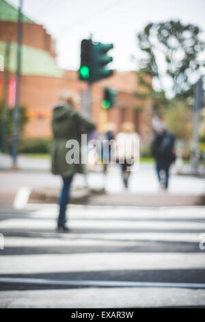 Mailand-Stadtlandschaft, die farbigen Hintergrund unscharf Stockfoto