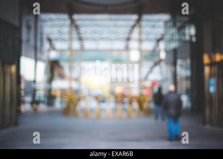 Mailand-Stadtlandschaft, die farbigen Hintergrund unscharf Stockfoto