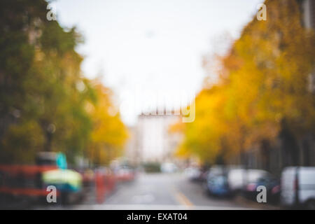 Mailand-Stadtlandschaft, die farbigen Hintergrund unscharf Stockfoto