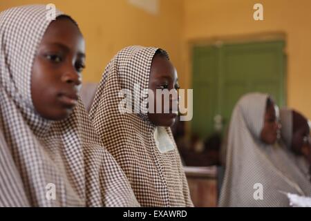 Islamische Schule in Abuja während Examen Sitzung Stockfoto