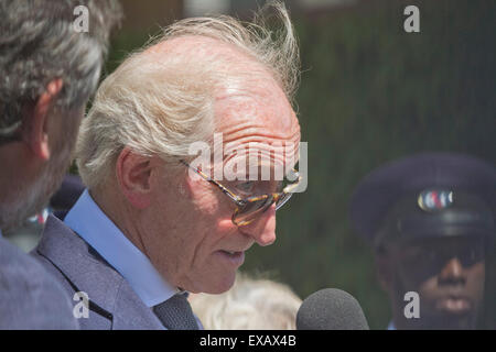 Wimbledon London, UK. 10. Juli 2015.  Englischer Schauspieler Charles Dance bei der AELTC im Männer Semi Finaltag des 2015 Wimbledon Tennis Championships Credit kommt: Amer Ghazzal/Alamy Live-Nachrichten Stockfoto