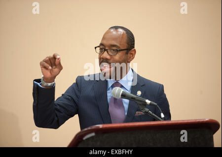 Philadelphia, Pennsylvania, USA. 10. Juli 2015. CORNELL WILLIAM BROOKS, Präsident & CEO, NAACP bei der Eröffnung Tag Presser der NAACP National Convention in Philadelphia Pa statt © Ricky Fitchett/ZUMA Draht/Alamy Live News Stockfoto