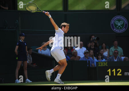 Wimbledon, Großbritannien. 10. Juli 2015. Das Tennisturnier von Wimbledon. Gentlemens Singles Halbfinale Spiel zwischen topgesetzte Novak Djokovic (SRB) und 21. Samen Richard Gasquet (FRA) Credit: Action Plus Sport/Alamy Live News Stockfoto