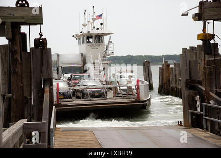 Shelter Island Roll-on Roll off Fähre im Hafen von Greenport Long Island USA Stockfoto