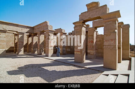 Luxor, Karnak, Egypt.Temple von Karnak Heiligen Gott Amon: eine kleine Säulenhalle in das Freilichtmuseum Stockfoto