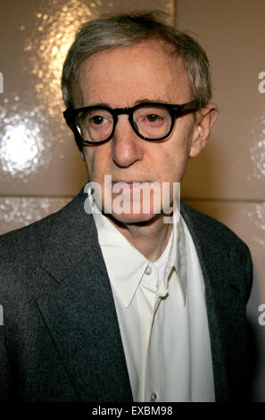 Woody Allen besucht der Los-Angeles-Premiere von "Match Point" im LACMA in Los Angeles statt. Stockfoto