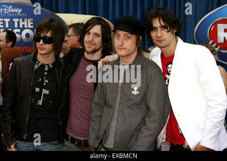 Die All-American Rejects besucht die Weltpremiere von "Erfüllen die Robinsons" am El Capitan Theater in Hollywood statt. Stockfoto