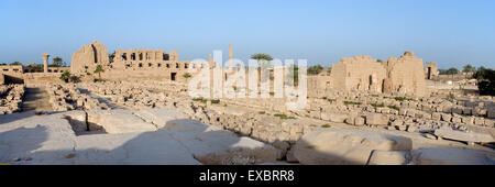 Karnak, Luxor, Ägypten. Tempel von Karnak Heiligen Gott Amon: Gesamtansicht von Süden Stockfoto