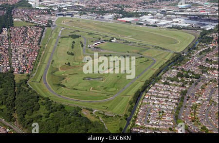 Luftaufnahme der Aintree Racecourse in Liverpool, UK, Heimat der Grand National-Pferderennen Stockfoto