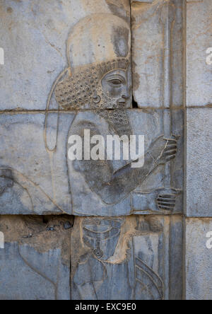 Bas-Relief Darstellung einer persischen Guard, Fars Provinz, Persepolis, Iran Stockfoto