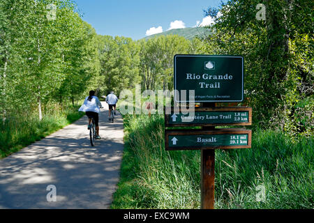 Fahrradfahrer auf den Rio Grande Trail, Aspen, Colorado USA Stockfoto