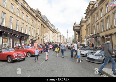 Alten eine neue auf der NE1 Newcastle Motor Show Auto 11. Juli 2015 Stockfoto