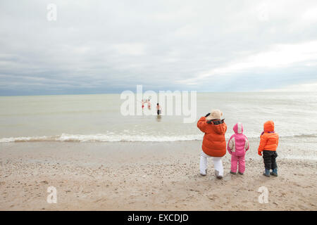 Milwaukee Eisbär Eisbär stürzen Lake Michigan in Milwaukee, Wisconsin Stockfoto