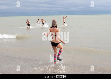 Milwaukee Eisbär Eisbär stürzen Lake Michigan in Milwaukee, Wisconsin Stockfoto