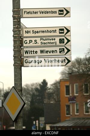 Touristeninformation Wegweiser in der Stadt Nunspeet Central Holland Gelderland Niederlande NL 2014 Stockfoto