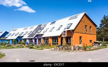 Wohnen im Osten Ginster Co-Gehäuse-Cluster in Findhorn Eco Village Naturschutzgebiet Moray Schottland Stockfoto